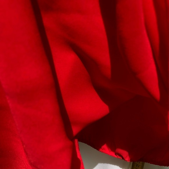 Vince Camuto size large red faux wrap silky blouse 3/4 sleeve - Picture 7 of 12